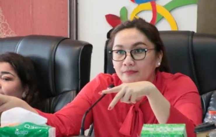 Vina Prihatin Adanya Anak Sekolah Membolos di Kedai Kopi