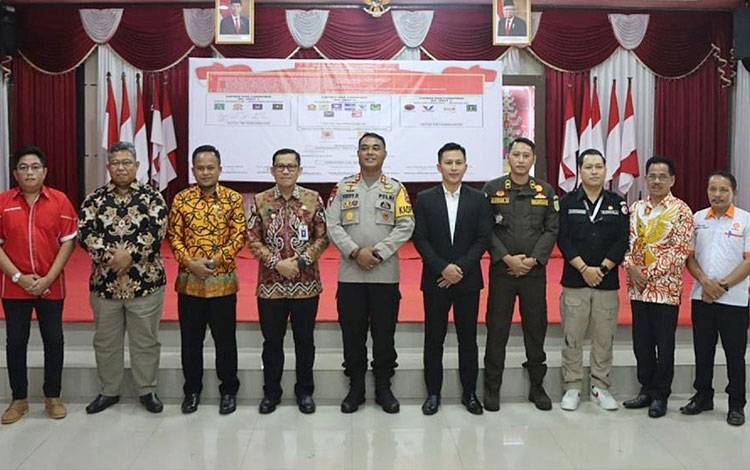 Pj Bupati Barito Timur Hadiri Penandatanganan Pakta Integritas Pemilu Damai