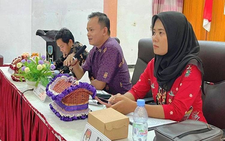 KPU Lamandau dan Parpol Bahas Zona Pemasangan APK