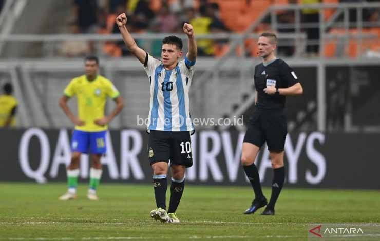 Kapten Argentina U-17 Echeverri Dedikasikan 3 Golnya untuk Keluarga