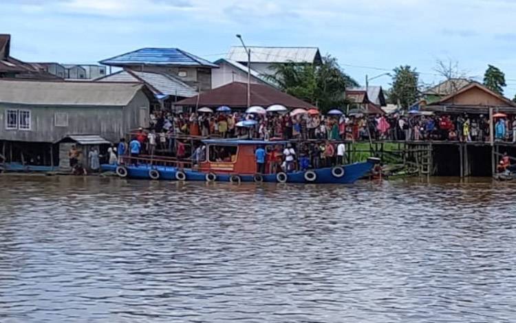 Heboh, Buaya Bawa Tubuh Anak Kecil di Sungai Arut