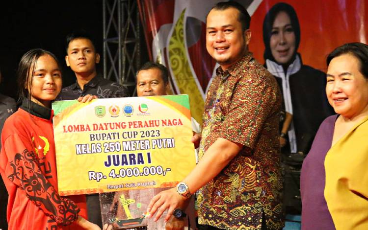KONI Pulang Pisau Gelar Hiburan Rakyat Sekaligus Penyerahan Hadiah Kejuaraan Bupati Cup 2023.