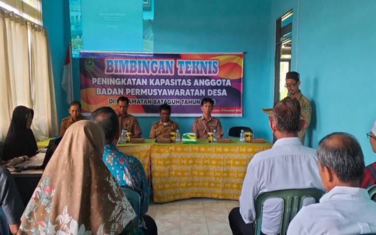 Suasana saat Bimtek bagi BPD yang digelar Pemerintah Kecamatan Bataguh. (FOTO: IST)