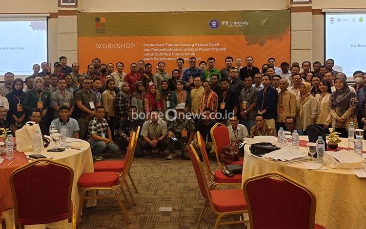 Workshop Karbonisasi Tankos Kelapa Sawit untuk Berikan Informasi Potensi Biochar