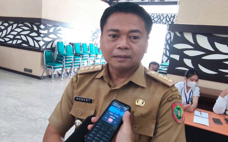?Kepala Bidang Pajak Daerah Bapenda Kalteng, Robert Coven. (FOTO: HERMAWAN)