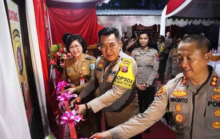 Kapolda Kalteng Irjen Djoko Poerwanto mersmikan gedung baru Mapolsek Bulik. (FOTO : HENDI NURFALAH)