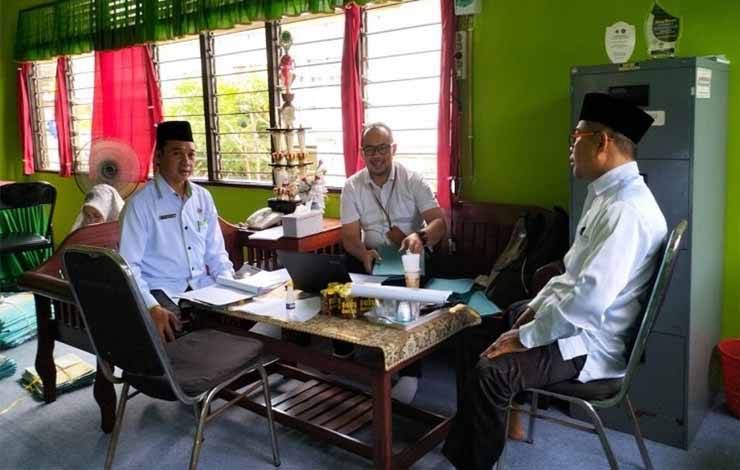 Terima Kedatangan Tim Itjen untuk Evaluasi PNBP NR, Kepala KUA Selat Pastikan Data Valid