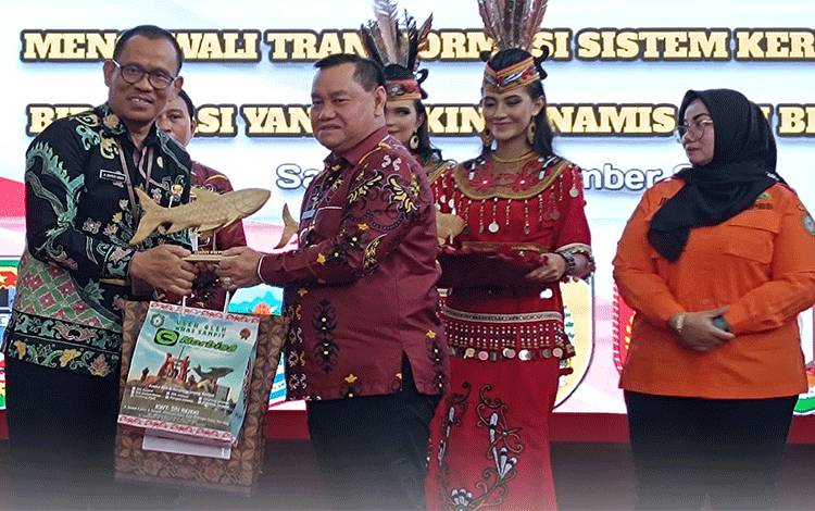 Pj Sekda Seruyan Hadiri Pertemuan KOMWIL FORSESDASI Kalteng