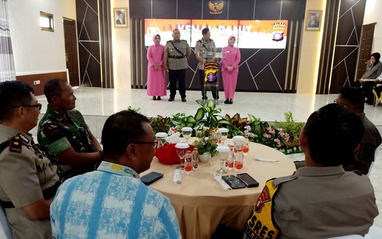 Waka Polres Barito Utara dan Kapolsek Teweh Timur Berganti