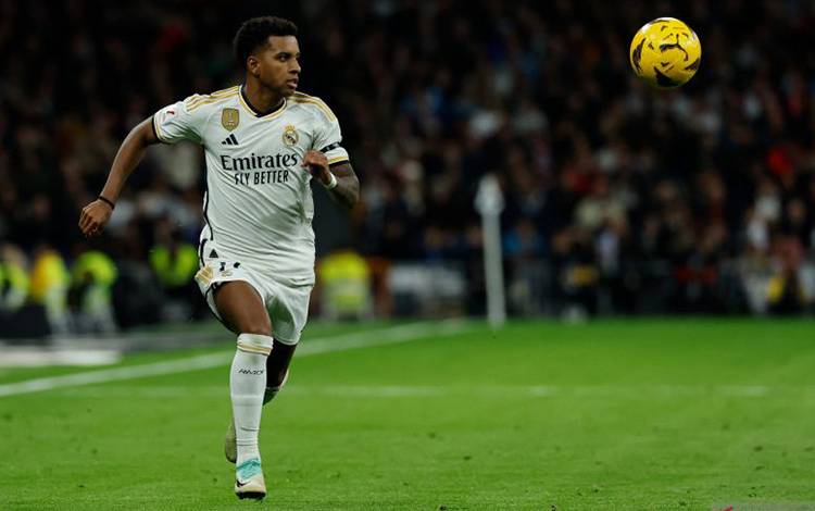 Real Kembali Rebut Puncak Klasemen setelah Kalahkan Granada 2-0