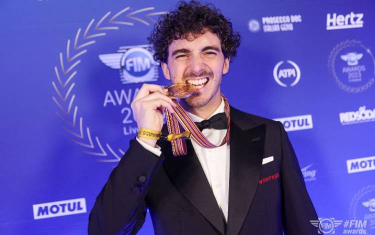 Dua Kali Juara Dunia, Bagnaia Terima Penghargaan FIM Awards 2023
