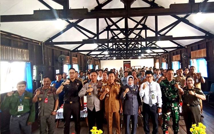 Lurah dan Kades Satlinmas di Wilayahnya