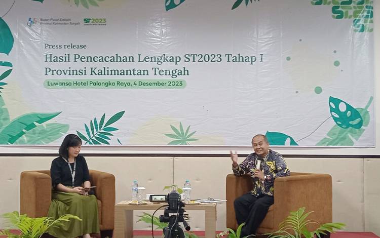 Press rilis Hasil Pencacahan Lengkap ST2023 atau Sensus Pertanian 2023 Tahap I di Ballroom Hotel Luwansa, pada Senin, 4 Desember 2023.