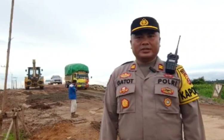Arus Lalu Lintas Jalan Ahmad Saleh Km 33 Kembali Normal Pascakemacetan Panjang