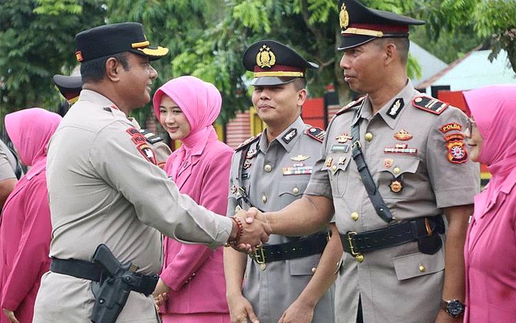 Tujuh Pejabat Utama Polres Barito Timur Diganti