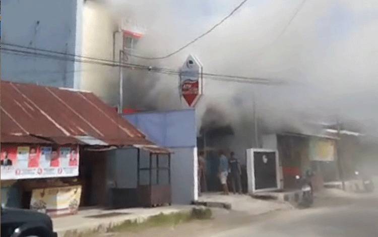 Genset Trouble, Asap Tebal di Bank Kalteng Kumai Hebohkan Warga