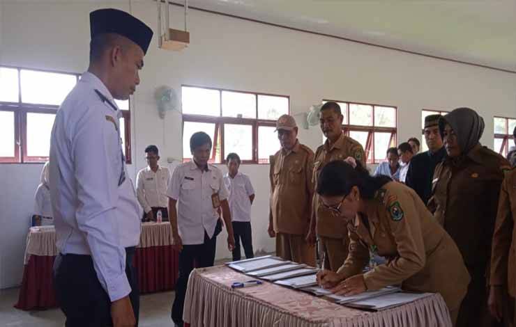 Ini Pesan Camat Mantangai Kepada Sejumlah Pj Kades yang Baru Dilantik