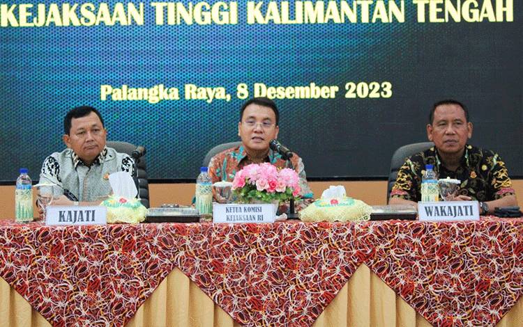 Ketua Komisi Kejaksaan RI Soroti Kinerja Kejaksaan Tinggi Kalteng