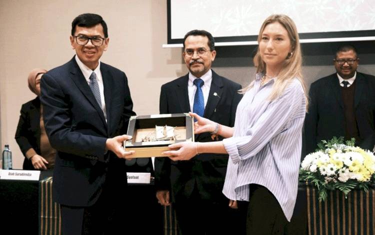 Indonesia Tegaskan Komitmen Terhadap Produksi Kelapa Sawit