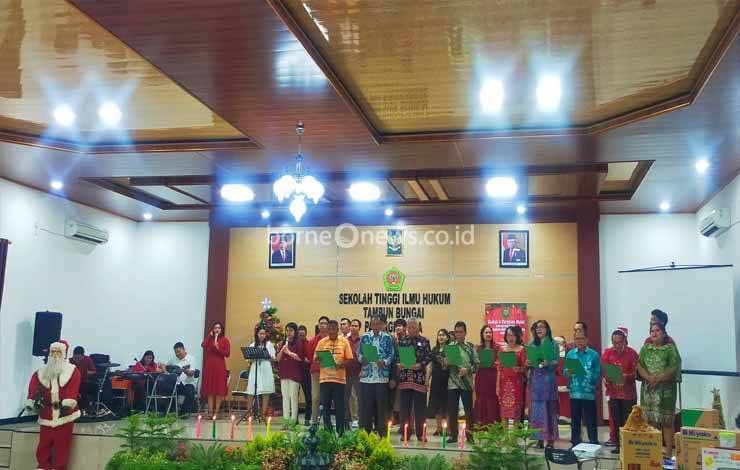 STIH Tambun Bungai Palangka Raya Gelar Perayaan Natal untuk Pererat Tali Kasih Persaudaraan