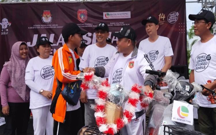 Gelar Jalan Sehat Pemilu Damai, Upaya KPU Kobar Tingkatkan Partisipasi Pemilih
