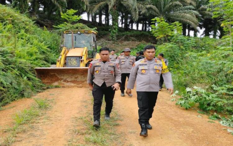 Polisi Kotim dan Polda Kalteng Patroli Skala Besar Antisipasi Penjarahan Sawit di PT AKPL