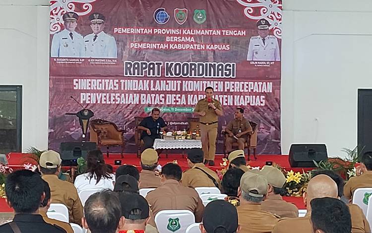 Suasna saat Rakor sinergitas tindak lanjut komitmen percepatan penyelesaian batas desa di Kabupaten Kapuas, Senin, 11 Desember 2023. (FOTO: DODI)