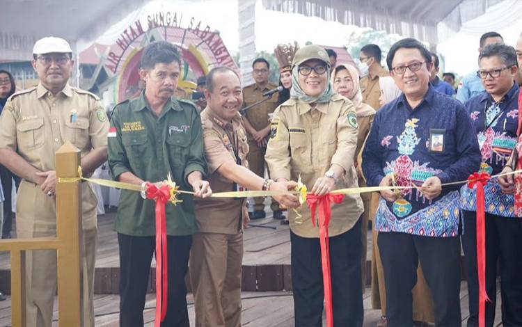 Peresmian Dermaga Wisata Air Hitam Sebangau, Palangka Raya. (FOTO: HUMAS)