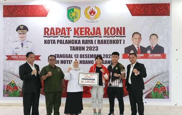 Atlet Palangka Raya Berprestasi di Porprov Kalteng 2023 Terima Bonus