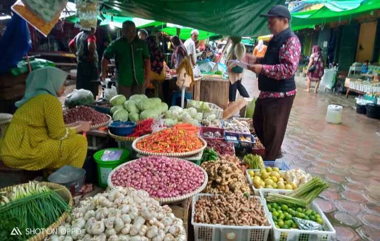 Jelang Nataru 2024, Harga Komoditas di Pasar Tradisional Pangkalan Bun Stabil