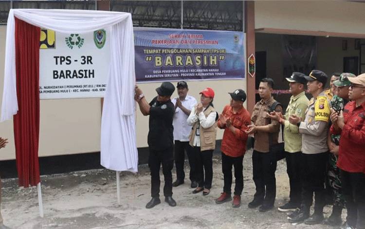 Pj Bupati Seruyan Resmikan TPS-3R di Pembuang Hulu