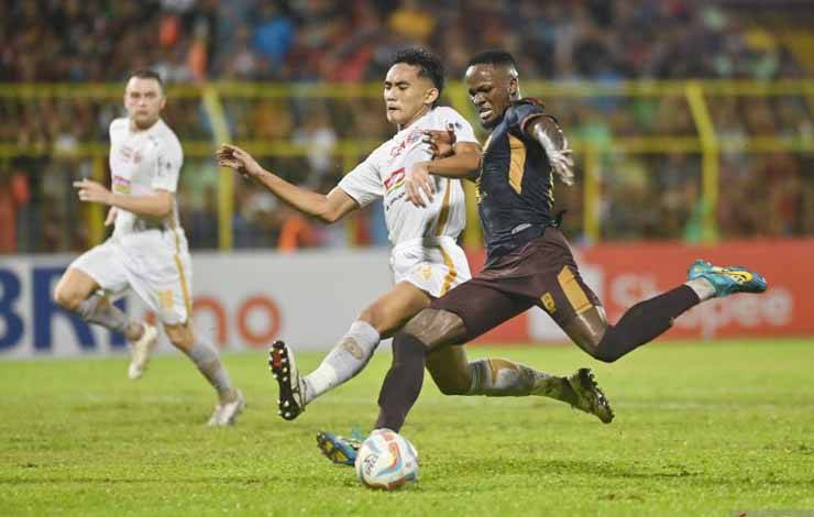 Victor Mansaray Akhiri Kontrak dengan PSM Makassar