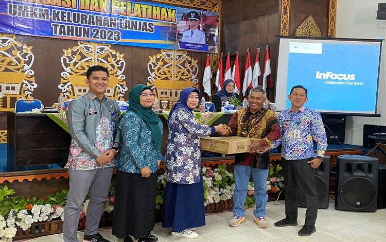 Ketua DPRD Apresiasi Kecamatan Teweh Tengah Laksanakan Pelatihan UMKM