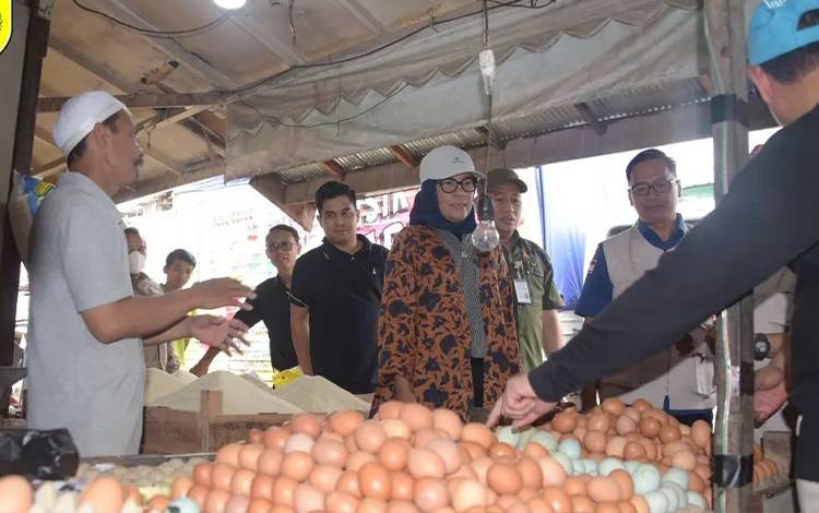Sidak Pasar untuk Pastikan Bahan Pokok Aman Jelang Nataru