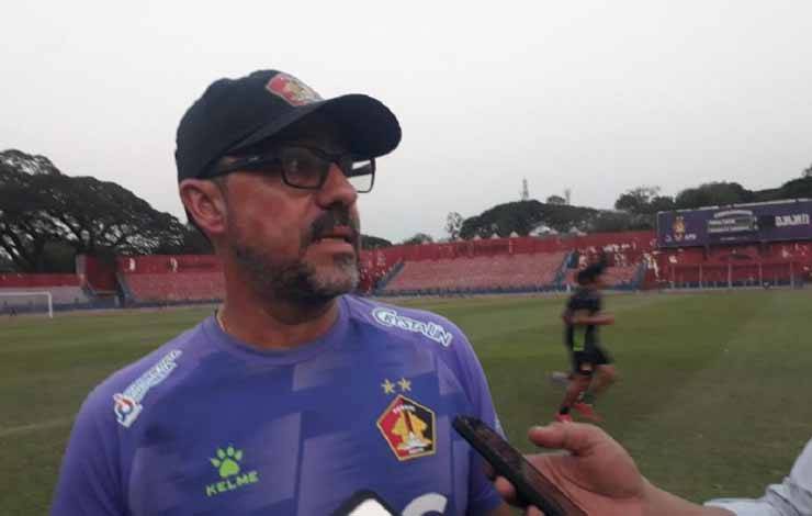 Pelatih Persik Marcelo Rospide. ANTARA/ Asmaul