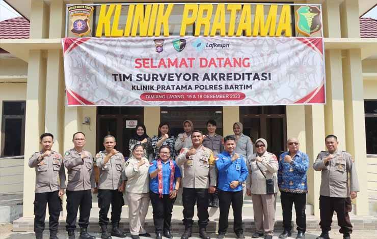 Klinik Pratama Polres Barito Timur Terima Akreditasi dari Tim Surveyor Lafkespri