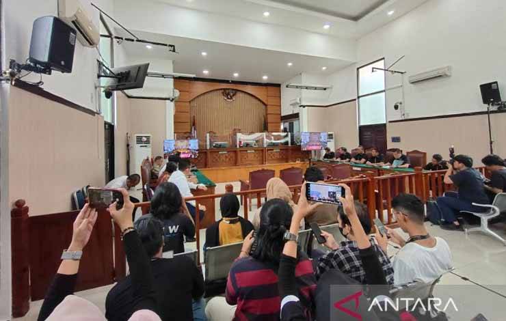 Suasana sidang putusan praperadilan Firli Bahuri di Ruang Sidang Pengadilan Negeri Jakarta Selatan, Jakarta, Selasa (19/12/2023). ANTARA/Bayu Pratama Syahputra.