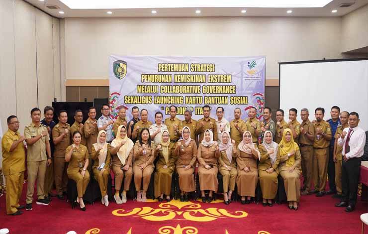 Pemko Palangka Raya Beri Bantuan Sosial Melalui Kartu Pandohop Itah