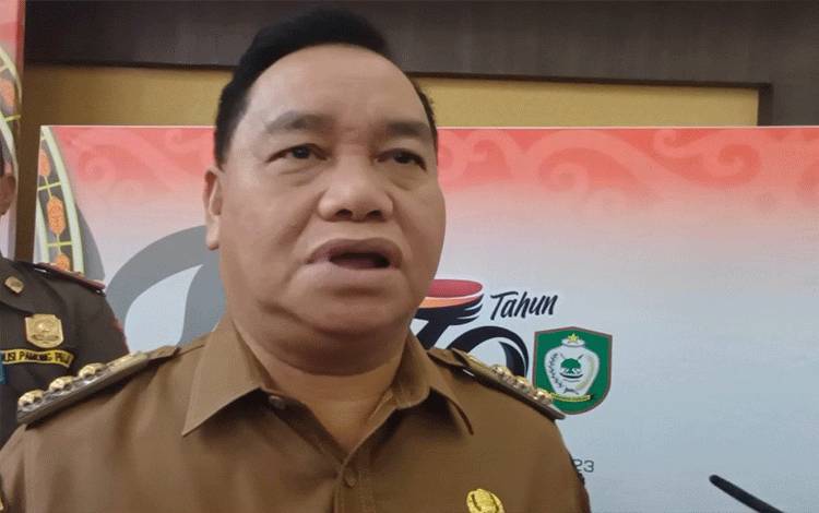 Bupati Kotim Instruksikan Pemasangan PJU dan Penebangan Pohon di Sekitar Bandara H Asan Sampit