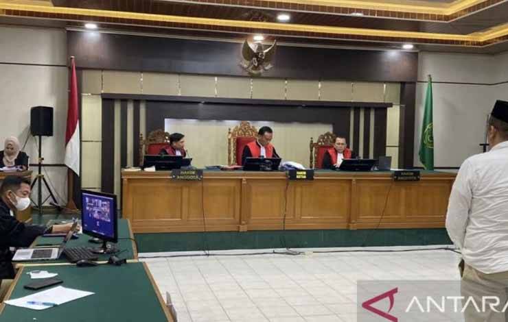 Bupati Meranti Nonaktif Divonis 9 Tahun Penjara