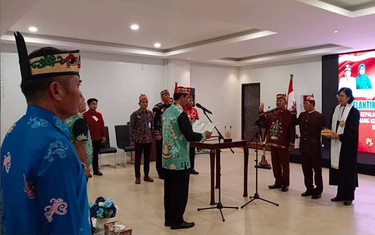 Damang Kepala Adat Dua Kecamatan Ini Resmi Dilantik