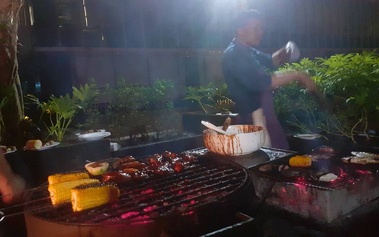 BBQ Night kembali hadir di Mercure Hotel Pangkalan Bun, Sabtu, 23 Desember 2023 (FOTO: NURITA)