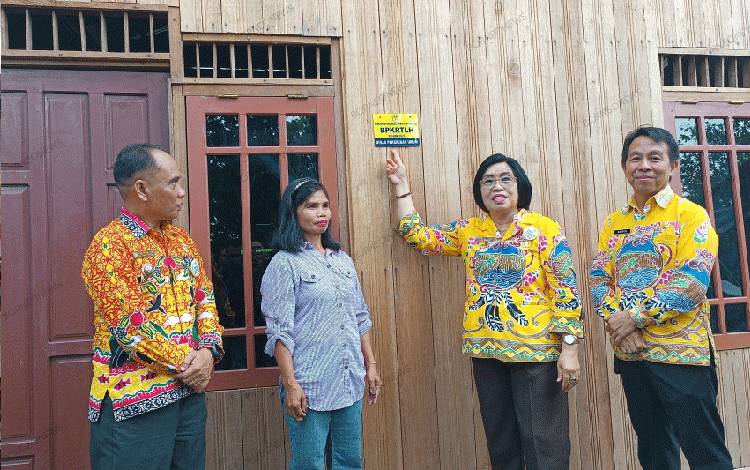 Ribuan Rumah di Gunung Mas Mendapatkan Bantuan Peningkatan Kualitas Rumah Tidak Layak Huni