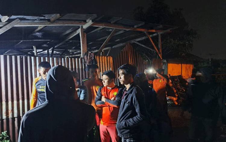 Upaya Pencarian Warga yang Tenggelam di Sungai Batanghari Dilanjutkan