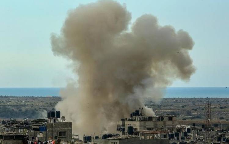 Israel Serang Kamp Pengungsi di Gaza, 70 Orang Tewas