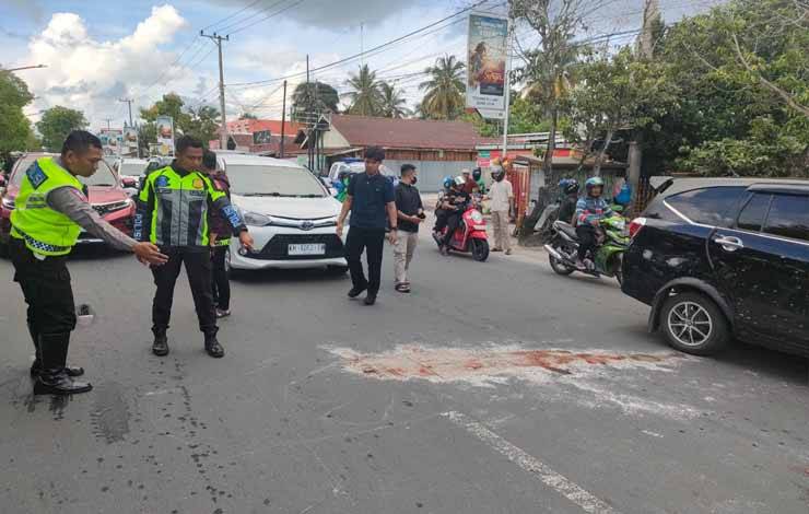 Remaja Putri Tewas Seusai Tabrak Mobil Pikap di Jalan RTA Milono