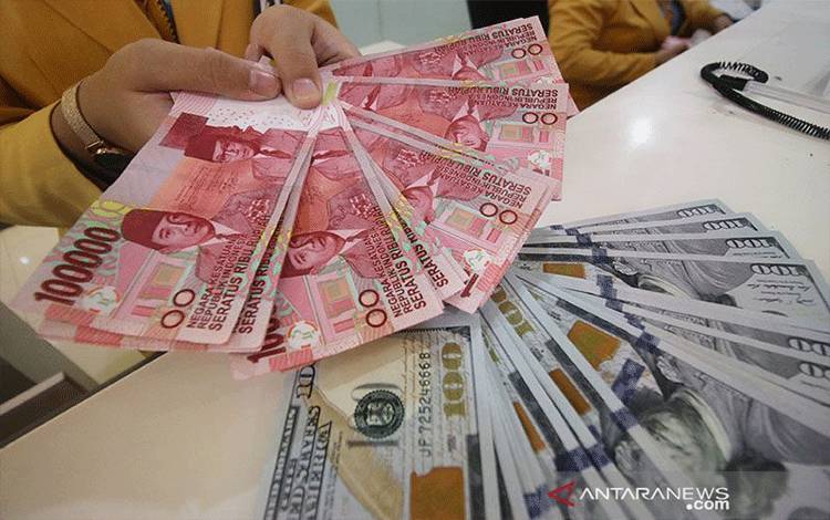 Rupiah Menguat Setelah Data Inflasi PCE AS yang Lebih Lemah