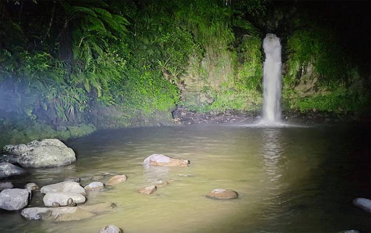 Lokasi tempat korban tenggelam di air terjun Sedalem, Kabupaten Lombok Barat, NTB, Rabu (27/12/2023) (ANTARA/HO-Humas SAR Mataram)