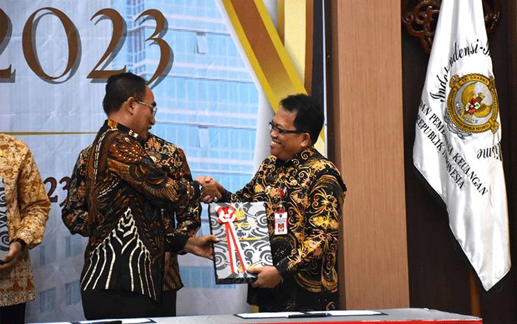 Pemkab Kapuas Terima LHP dan DtT Semester II dari BPK Kalteng