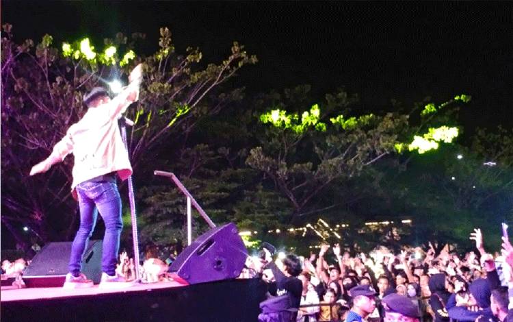Band Repvblik, Juwita Bahar, Yopy KDI, dan Faisal LIDA Meriahkan Malam Pergantian Tahun di Pulang Pisau